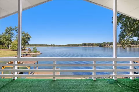 1126 Lakeshore Ct, Villa Rica, GA 30180