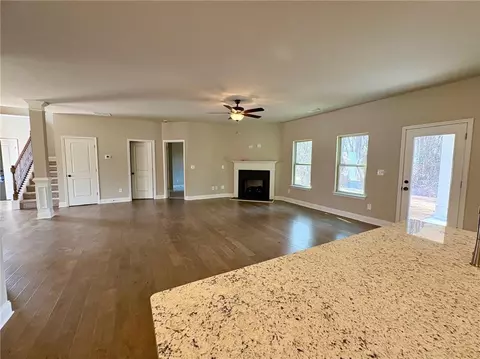 Living - 986 Lakeview Oaks Ct, Grayson, GA 30017 photo 6 of 6