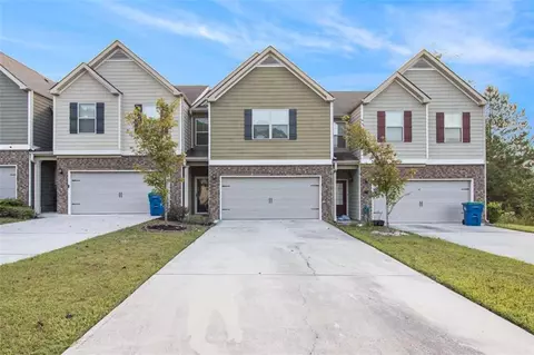 7883 Rock Rose Ln, Fairburn, GA 30213