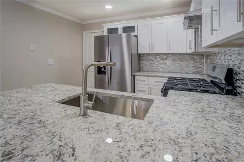 Kitchen - 50 Fieldview Ln, Covington, GA 30016 photo 3 of 4