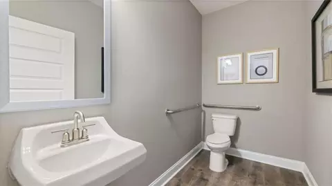Bath - 1800 Quaker St, Hampton, GA 30228 photo 1 of 5
