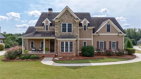 1141 Field Ln, Bogart, GA 30622