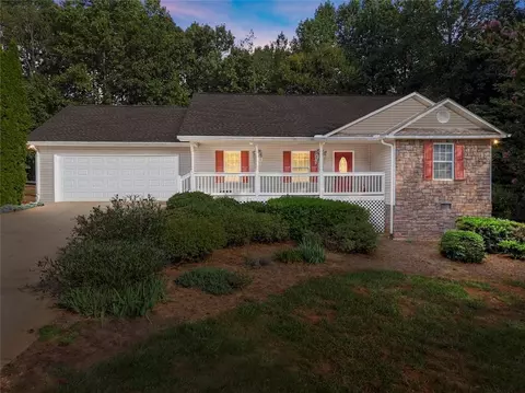 181 Fairview Ct, Demorest, GA 30535