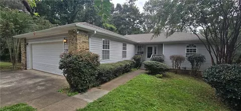 230 Navaho Trl, Jasper, GA 30143