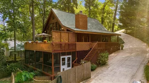 6705 Thunder Trl, Gainesville, GA 30506