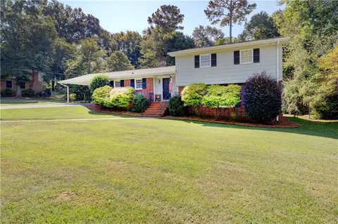 5132 Forest Dr SE, Covington, GA 30014 photo 2