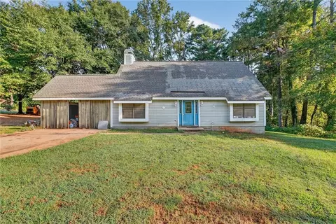 106 Valley Rd, Stockbridge, GA 30281