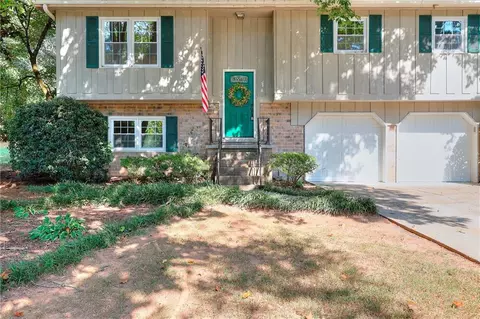 4171 Whispering Forest Ct, Lilburn, GA 30047
