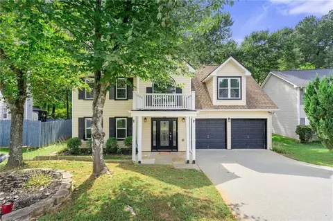1086 Erie Cir, Stone Mountain, GA 30087
