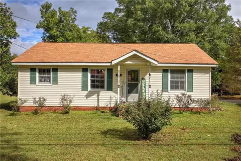 129 Cherry St, Adairsville, GA 30103