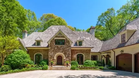 2167 W Wesley Rd NW, Atlanta, GA 30327