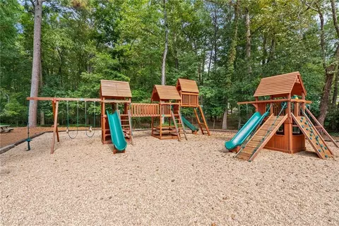 View/Area - 3690 Hermitage Dr, Berkeley Lake, GA 30096 photo 1 of 4