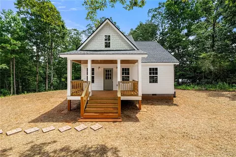 509 Tree Rdg, Carrollton, GA 30116