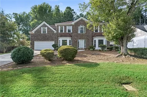 374 Oak Springs Dr, Lawrenceville, GA 30043