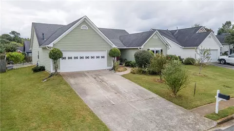 1181 Colony Bend Dr, Lawrenceville, GA 30043