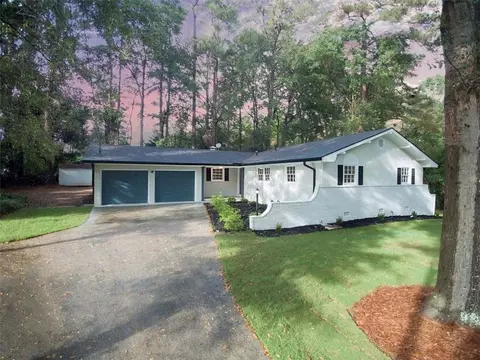 1328 White Oak St SE, Conyers, GA 30013
