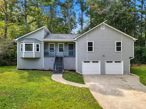 6199 Brookside Ln, Acworth, GA 30102
