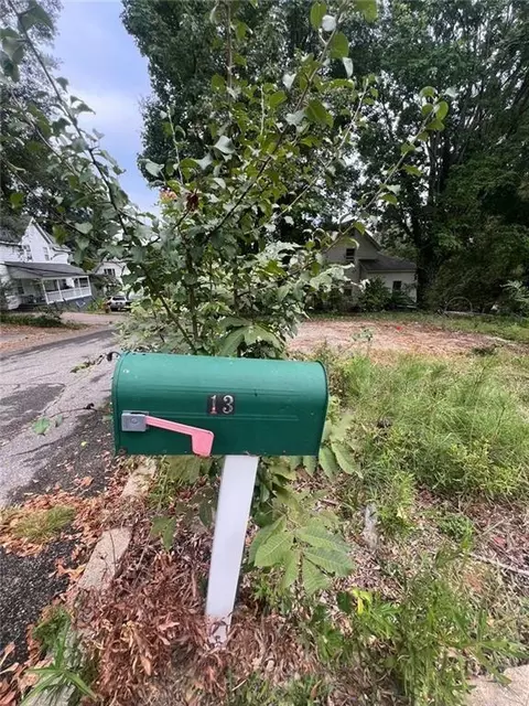 13 Liberty St, Gainesville, GA 30501