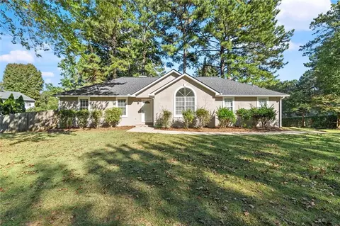 2200 Sandridge Pl SW, Atlanta, GA 30331