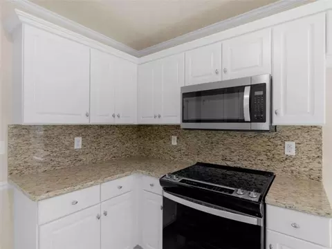 Kitchen - 30 Stonewall Dr, Covington, GA 30016 photo 2 of 4