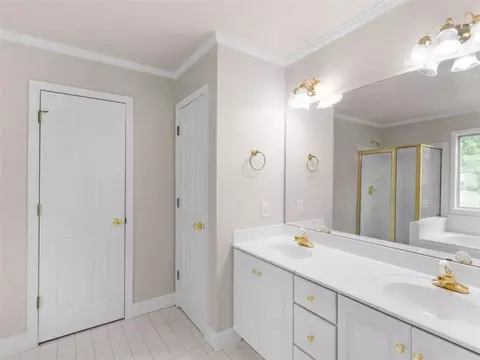 Bath - 30 Stonewall Dr, Covington, GA 30016 photo 2 of 6