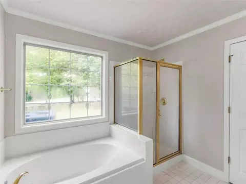 Bath - 30 Stonewall Dr, Covington, GA 30016 photo 5 of 6