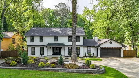 3270 Brookview Dr, Marietta, GA 30068