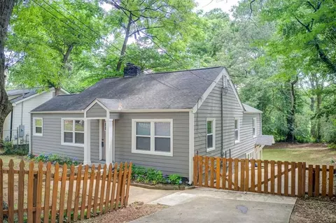 1902 Canterbury St, Decatur, GA 30032