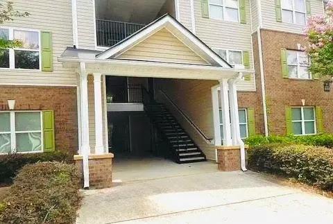 8302 Fairington Ridge Cir, Stonecrest, GA 30038