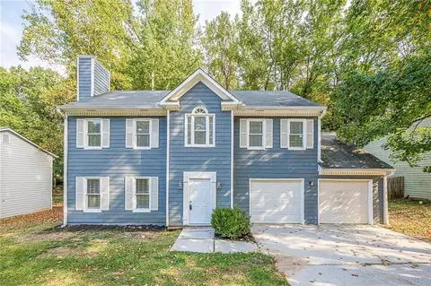 707 Greenhedge Dr, Stone Mountain, GA 30088