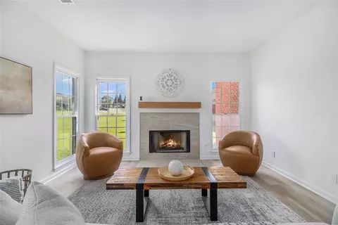 690 Gateway Ct, Stone Mountain, GA 30087
