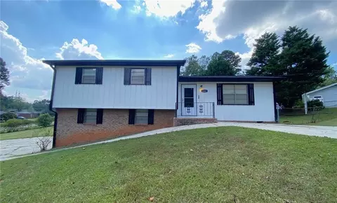 3843 S Ridge Dr, Lithia Springs, GA 30122