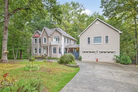 Exterior - 2901 Tree Top Rd, Dacula, GA 30019 photo 3 of 27