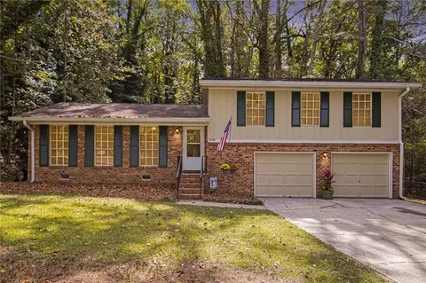5099 Martindale Ln, Stone Mountain, GA 30088