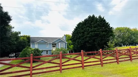 6075 Lights Ferry Rd, Flowery Branch, GA 30542
