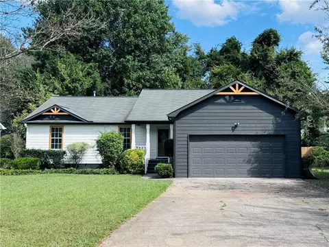 5810 Mistyview Dr, Rex, GA 30273