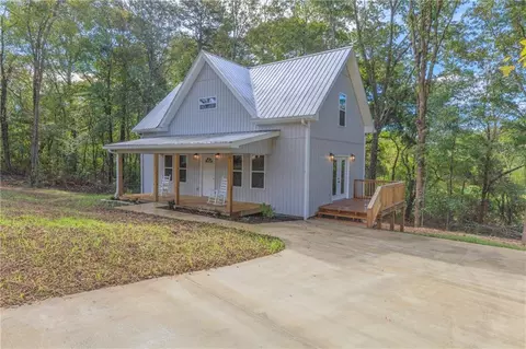 55 Reece St, Menlo, GA 30731