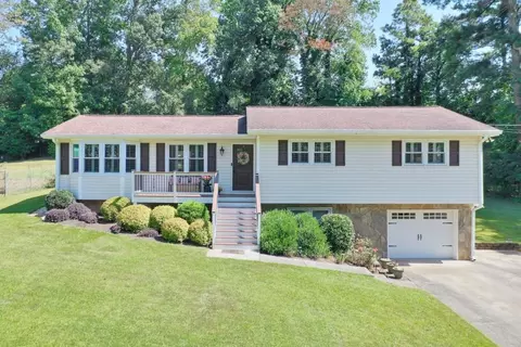 6884 Sky Lane Dr, Acworth, GA 30102