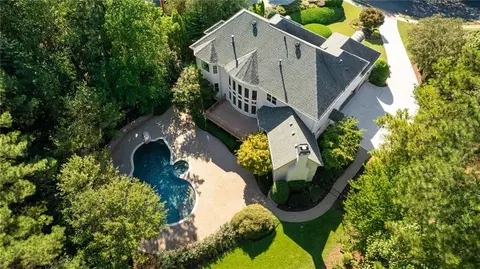 2010 Lake Shore Lndg, Alpharetta, GA 30005