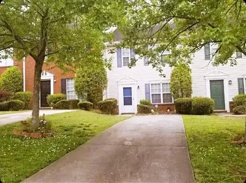 1366 Hollenbeck Ln, Riverdale, GA 30296