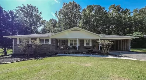1141 Whispering Hills Dr, Bremen, GA 30110