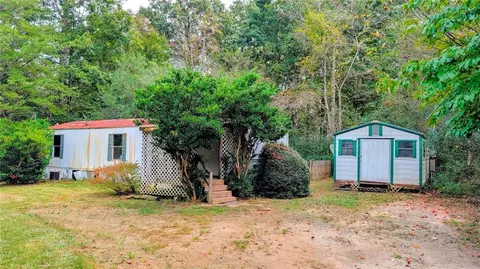 33 Lion Ct, Dahlonega, GA 30533