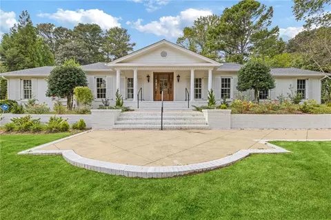 5650 Eden Roc Ln, Atlanta, GA 30342
