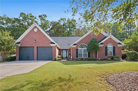 272 Kades Cove Dr, Dallas, GA 30132