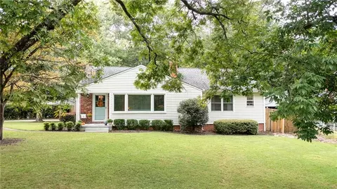 1457 N Enota Ave NW, Gainesville, GA 30501