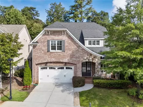 484 Glenmanor Ct, Atlanta, GA 30328