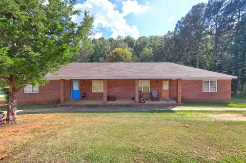 241 E Ash St E, Social Circle, GA 30025