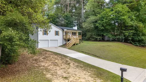 330 Indian Hills Dr, Dallas, GA 30157