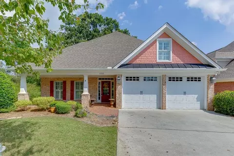 3765 Woodlawn Ct, Buford, GA 30519