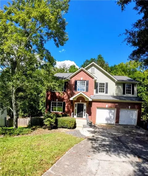950 Walnut Creek Dr NW, Lilburn, GA 30047